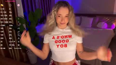Snapshot of evielina chatting on 07-14-26, 11:54 evielina online show from 07-14-26, 11:54
