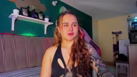 Snapshot of evy_orange1 chatting on 07-21-26, 12:57 EVY online show from 07-21-26, 12:57