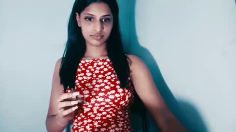 tiara online show from 04-15-26, 10:44