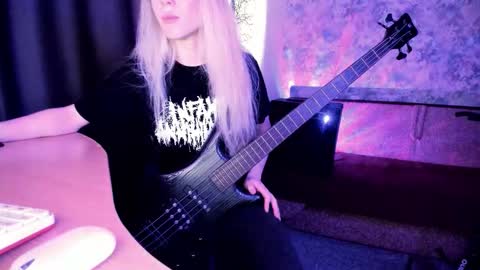 my real name is Irene but Exo is oke too  online show from 09-30-25, 09:47