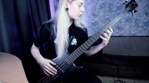 my real name is Irene but Exo is oke too  online show from 02-14-26, 04:09