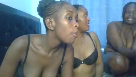 Snapshot of exotic_cutiee chatting on 04-19-26, 10:36 exotic_cutiee online show from 04-19-26, 10:36
