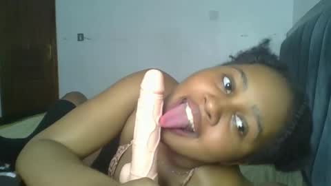 Snapshot of exotic_cutiee chatting on 05-07-26, 10:59 exotic_cutiee online show from 05-07-26, 10:59