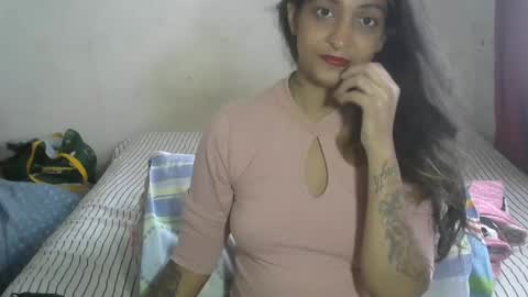 Snapshot of exotic_queen01 chatting on 02-18-25, 10:05 Amber online show from 02-18-25, 10:05