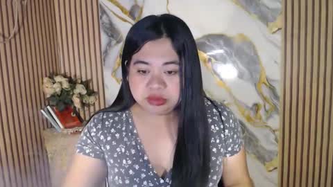 SHANTAL MARIE online show from 04-12-26, 02:33