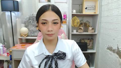 Snapshot of exotictssavie chatting on 02-05-26, 08:35 exotictssavie online show from 02-05-26, 08:35