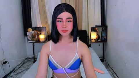 Snapshot of expensive_elise chatting on 07-06-26, 07:38 expensive_elise online show from 07-06-26, 07:38