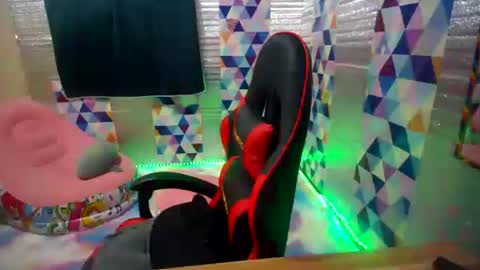 expensive_ruby online show from 05-22-26, 11:49