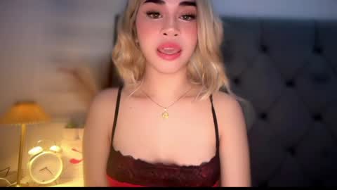 chloee online show from 05-27-26, 06:49