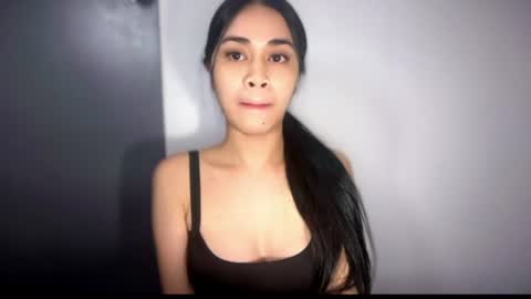 Snapshot of expensivets_chloe chatting on 07-17-26, 08:32 chloee online show from 07-17-26, 08:32