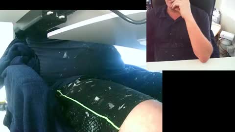 Snapshot of ezondi1 chatting on 02-06-25, 02:33 EZONDI online show from 02-06-25, 02:33