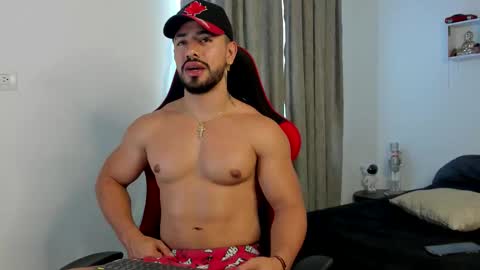 Ezzio Scolaro online show from 03-07-26, 10:07