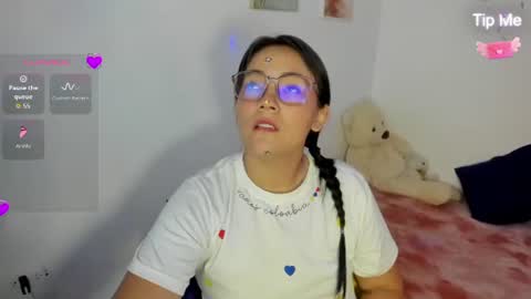 Snapshot of faberdubois1 chatting on 06-27-26, 02:27 camila online show from 06-27-26, 02:27