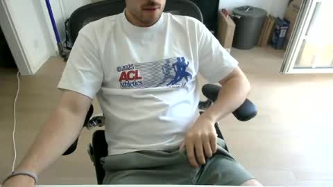Snapshot of fabian_196 chatting on 06-24-26, 11:42 Call me bitch online show from 06-24-26, 11:42