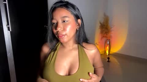 Thianna online show from 12-20-25, 03:19