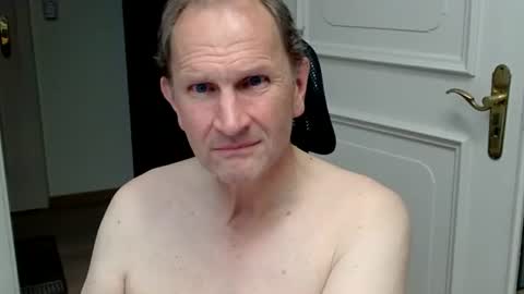 Snapshot of fabiansoohot chatting on 07-10-26, 08:55 Fabian online show from 07-10-26, 08:55