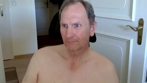 Snapshot of fabiansoohot chatting on 07-11-26, 09:56 Fabian online show from 07-11-26, 09:56