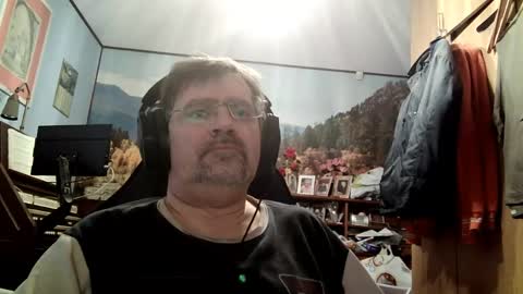 Snapshot of fabius2673 chatting on 05-19-26, 06:53 Fabius online show from 05-19-26, 06:53