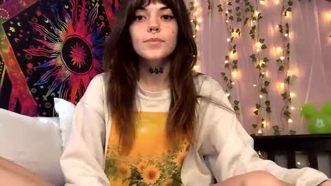 Faerie 3 online show from 09-23-25, 10:35