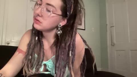 Snapshot of faexoxoxo chatting on 03-24-26, 08:19 Fae online show from 03-24-26, 08:19