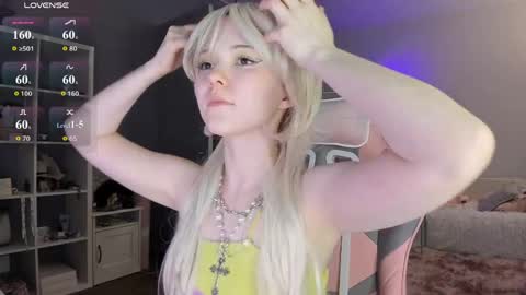 Snapshot of fairy_casey chatting on 04-29-26, 09:32 fairy_casey online show from 04-29-26, 09:32