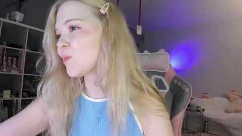 Snapshot of fairy_casey chatting on 05-04-26, 11:56 fairy_casey online show from 05-04-26, 11:56