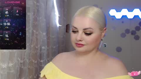 Snapshot of fairyjewell chatting on 02-09-25, 10:11 Jewell online show from 02-09-25, 10:11