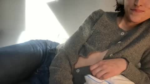 Snapshot of fakenshitsis chatting on 12-20-25, 07:32 Haydee online show from 12-20-25, 07:32