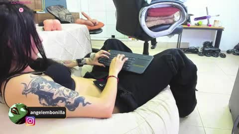 Megan    630  1330 -5 online show from 04-01-26, 01:52