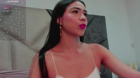 Snapshot of faloonroussel chatting on 05-29-26, 06:50 Faloon online show from 05-29-26, 06:50