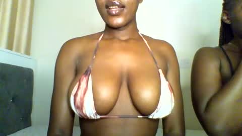 Snapshot of fancyfingers_ chatting on 06-07-26, 02:48 fancyfingers1 online show from 06-07-26, 02:48