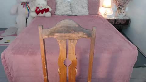 Snapshot of fancylaylaxx chatting on 03-01-25, 03:32 Layla online show from 03-01-25, 03:32