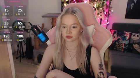 Lisa online show from 03-26-26, 01:01