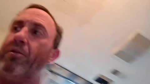 Snapshot of farmerluke457 chatting on 10-30-25, 06:48 farmerluke457 online show from 10-30-25, 06:48