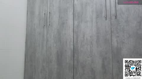 Snapshot of fatherfly001 chatting on 12-20-25, 01:12 fatherfly001 online show from 12-20-25, 01:12