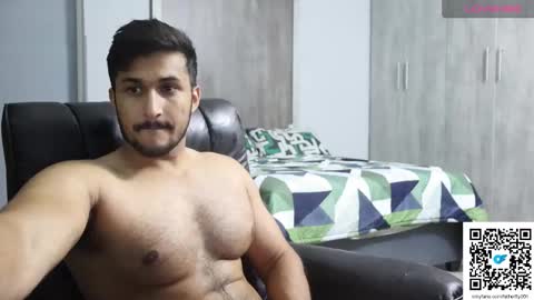 Snapshot of fatherfly001 chatting on 01-15-26, 11:52 fatherfly001 online show from 01-15-26, 11:52