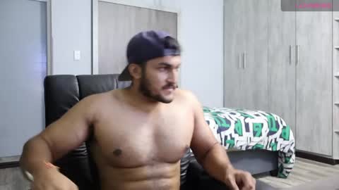 Snapshot of fatherfly001 chatting on 04-05-26, 11:13 fatherfly001 online show from 04-05-26, 11:13