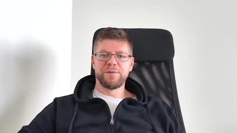 Snapshot of fattenmenow chatting on 05-03-26, 10:10 fattenmenow online show from 05-03-26, 10:10