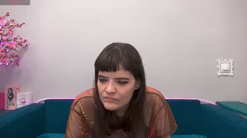 Laura online show from 07-05-26, 05:14