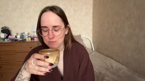 Mary online show from 04-08-26, 08:25