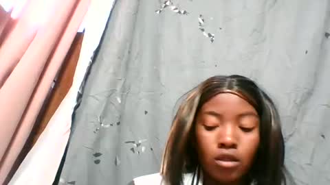 Snapshot of felice364342 chatting on 05-25-26, 10:21 felice364342 online show from 05-25-26, 10:21