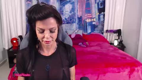 Snapshot of feliciahardon chatting on 07-14-26, 11:32 Felicia Hardon online show from 07-14-26, 11:32