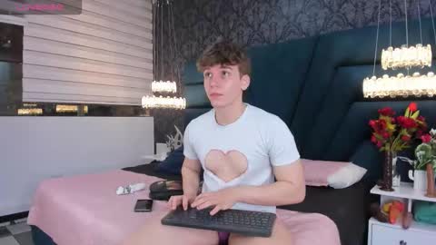 Femboy Max online show from 02-20-26, 11:32