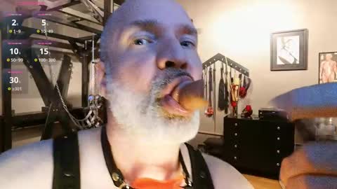 Piggy online show from 03-11-25, 12:44