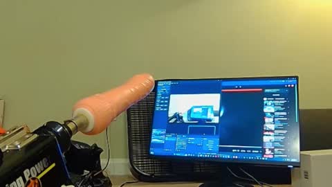 Snapshot of feralasf chatting on 10-24-25, 06:43 FE fee online show from 10-24-25, 06:43