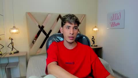 FER PHOENIX online show from 12-23-25, 04:32