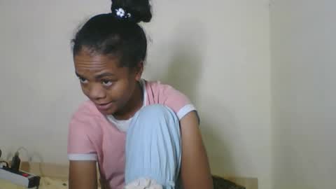Snapshot of fetranialdy chatting on 05-08-26, 07:14 fetranialdy online show from 05-08-26, 07:14