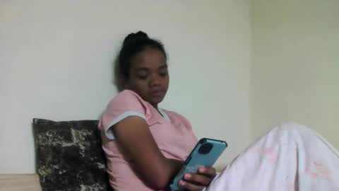 Snapshot of fetranialdy chatting on 05-09-26, 04:12 fetranialdy online show from 05-09-26, 04:12