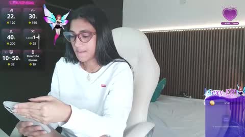 Freyja  online show from 03-23-26, 05:17