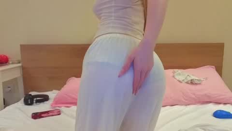 Fia online show from 04-26-26, 12:36